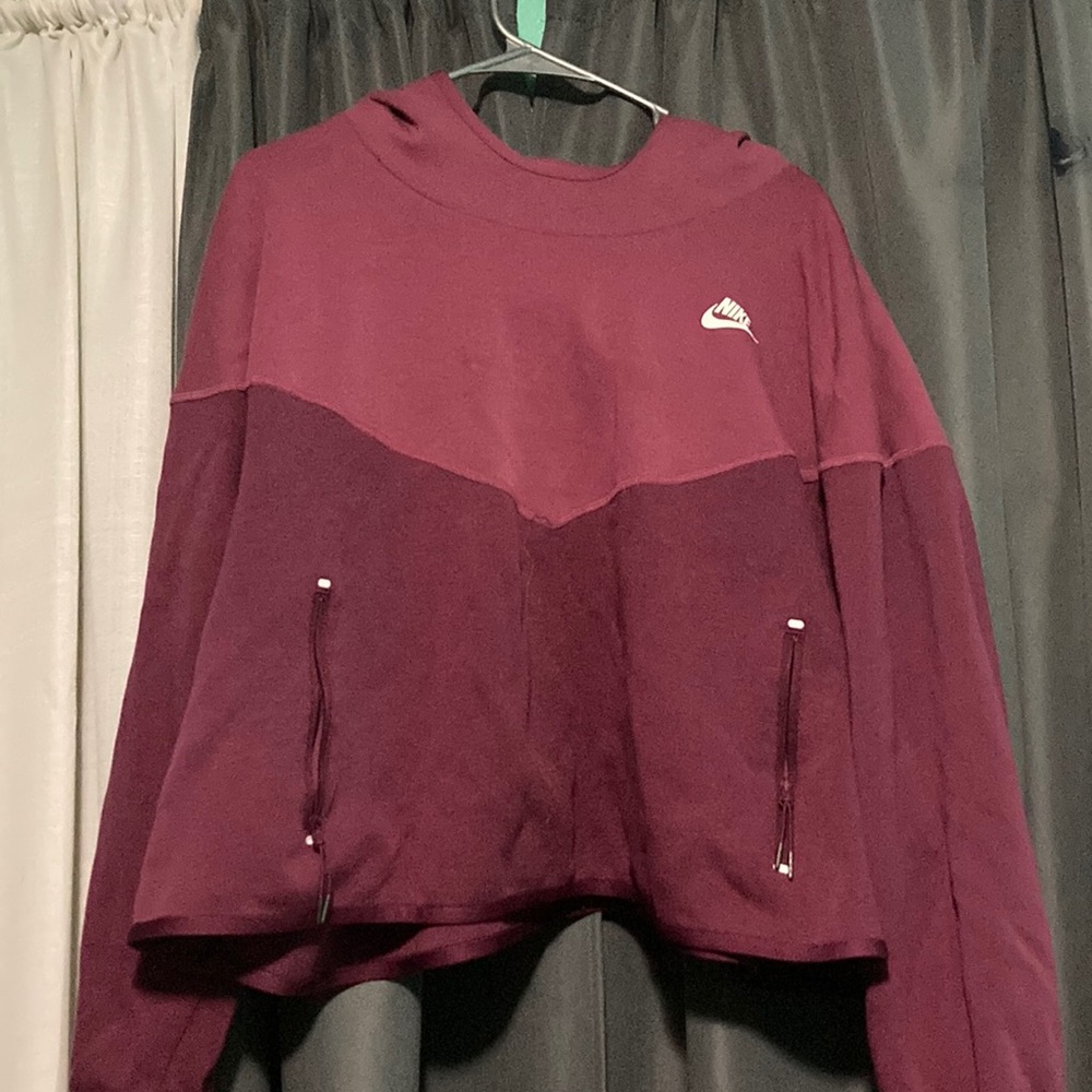 Light and dark pink Nike cropped sweater